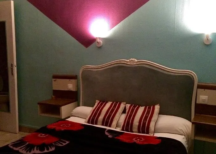 De La Fourche Hotel